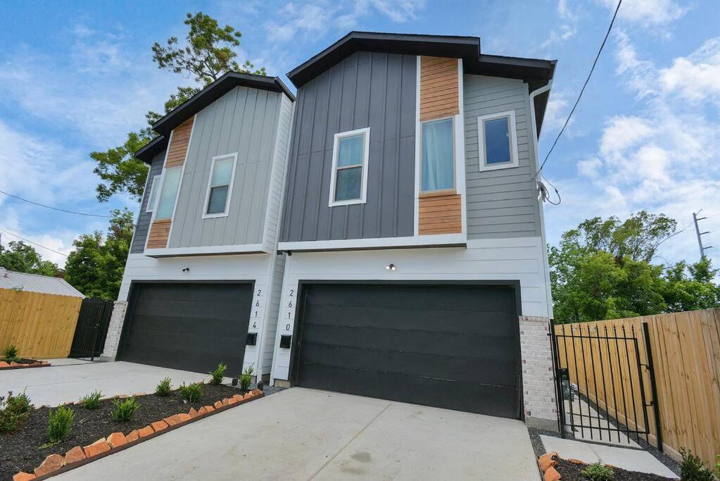 Blissful Getaway Home With Hot Tub & Backyard Near Downtown Houston Exterior photo